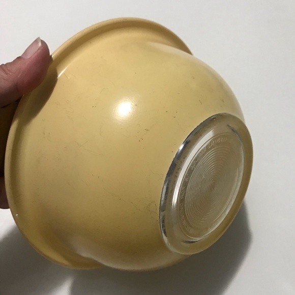 Pyrex Nesting Bowl - Picture 6 of 6